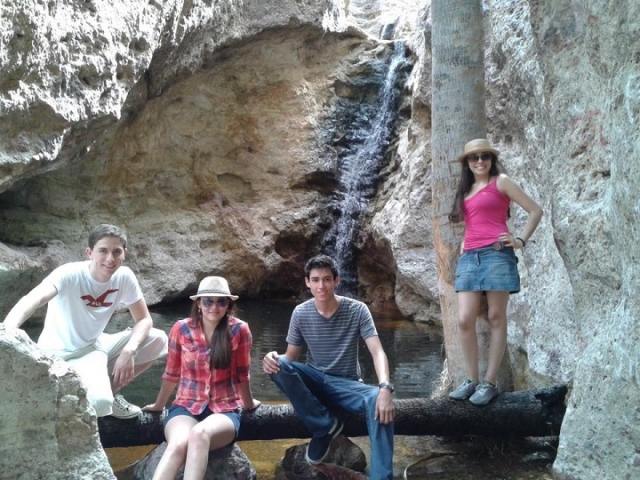 Caminata a cuevas